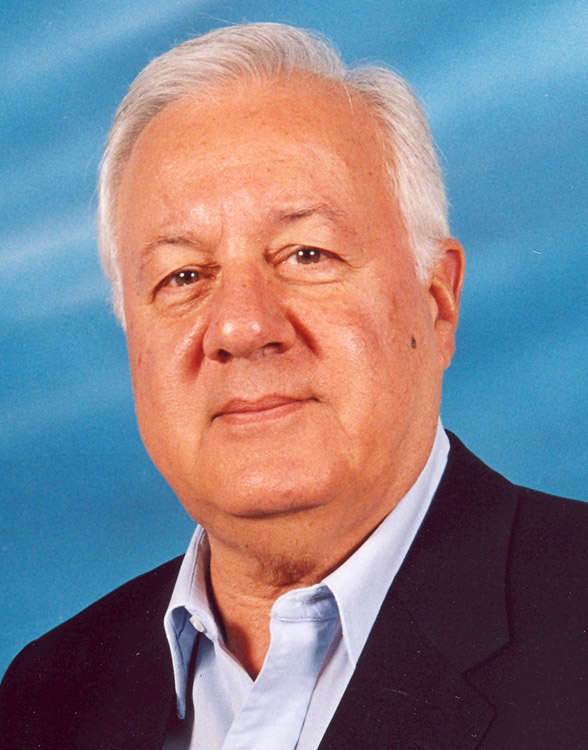 Bass-baritone Garo Nichanian and seven Armenian young opera singers have performed at 'Montreal-Yerevan Music Bridge' Concert to taken place at Paronian Theatre on 25 September 2008